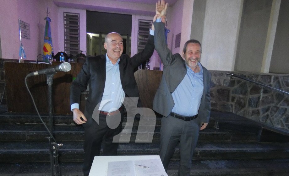 Galería: El traspaso de mando entre Fisher y Torres en fotos