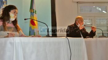 27 empleados municipales pasaron a planta permanente
