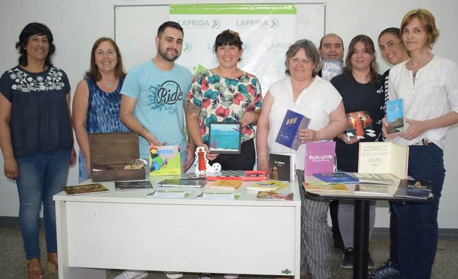Bibliotecas lapridenses recibieron más de 120 libros