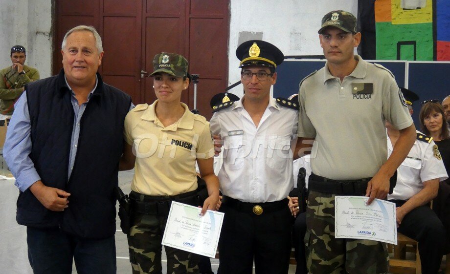 Policías de Laprida distinguidos en su día