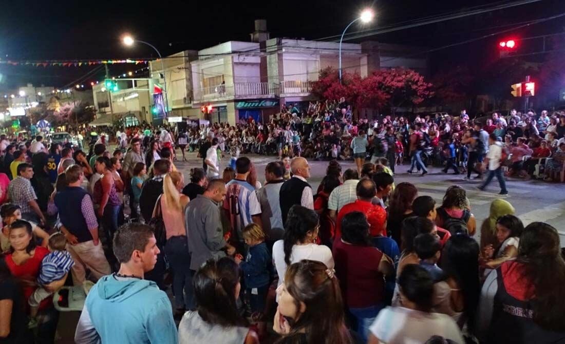 Noche por noche: Cuáles son las atracciones de los Corsos 2020