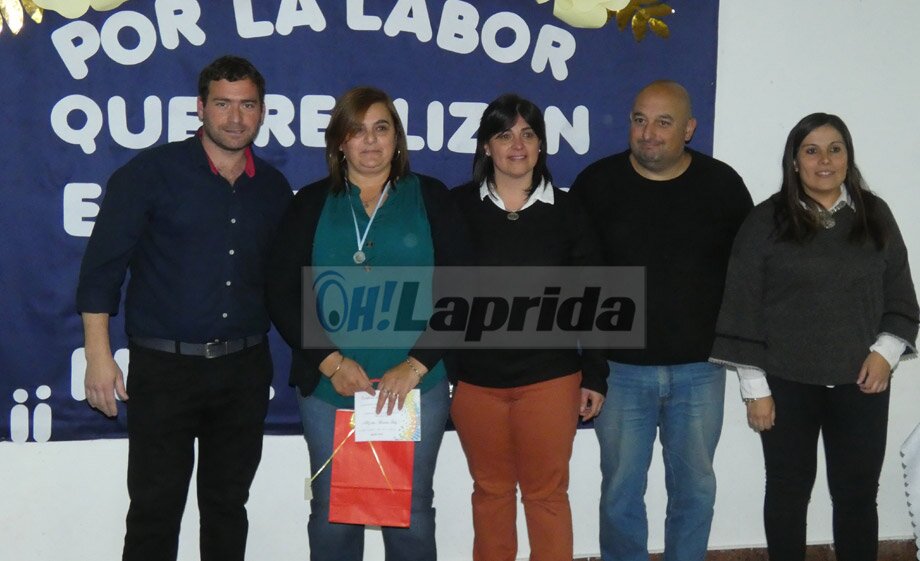 Reconocimientos y homenaje en un emotivo acto por el Día del Auxiliar de Educación