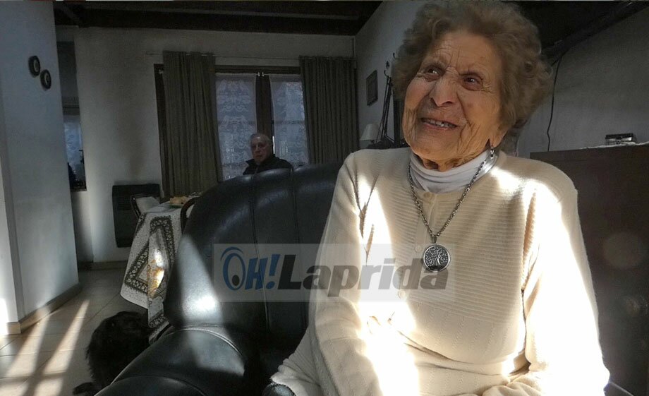 La vecina Leonor celebra su cumpleaños número 100: "No me siento con esta edad"